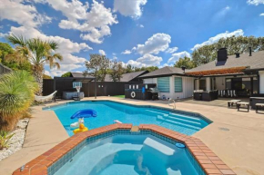 Plano Perfect Getaway - Pool Hot Tub BBQ Grill